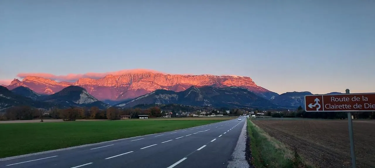 Appartement T2 indépendant Tout confort Die